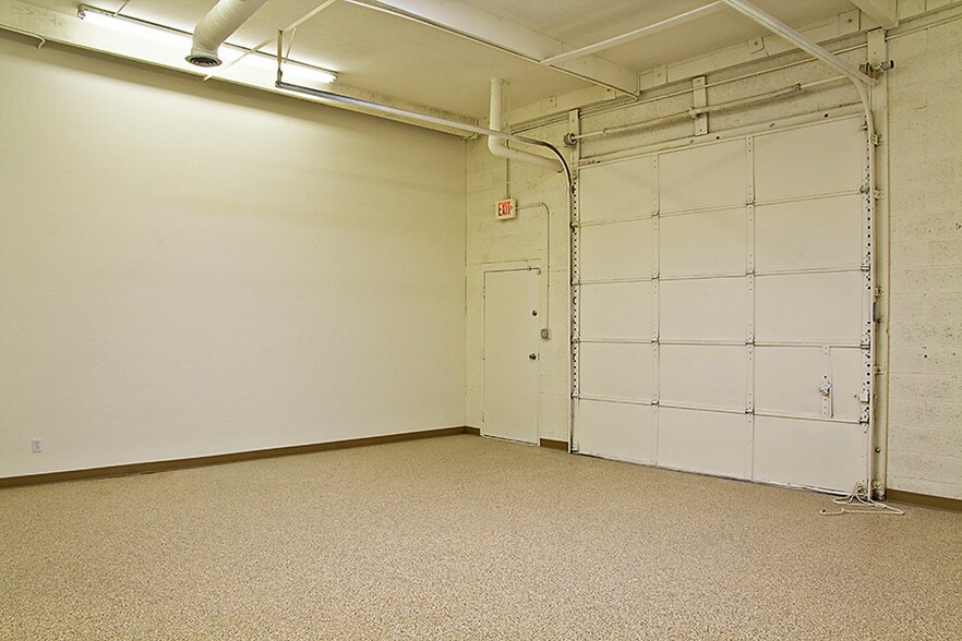 More Photos Of 7655 E Redfield Rd, Scottsdale Light Distribution For Lease