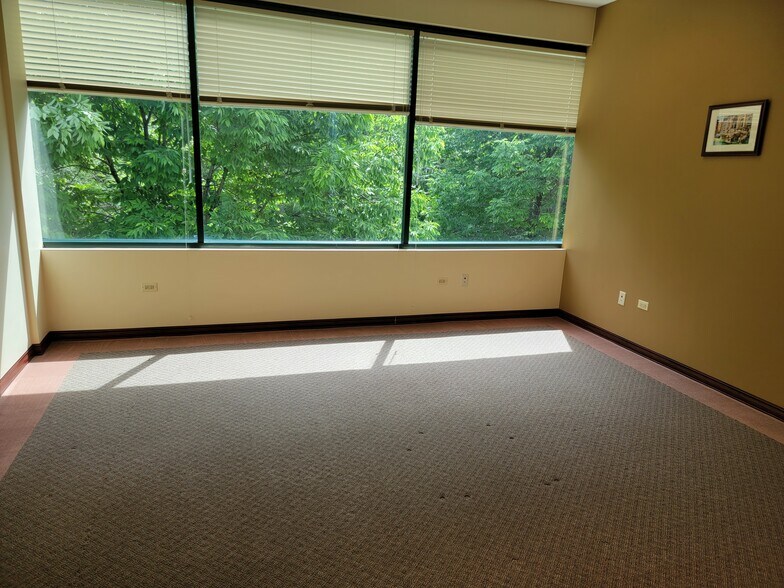 More Photos Of 14489 John Humphrey Dr, Orland Park Medical For Sale