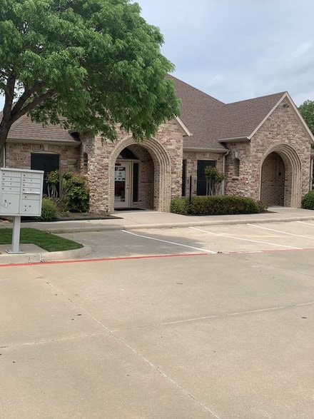 More Photos Of 2301 Olympia Dr, Flower Mound Medical For Lease