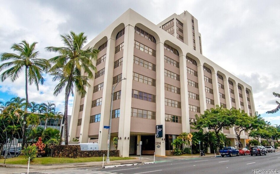 More Photos Of 1314 S king St, Honolulu Medical For Lease