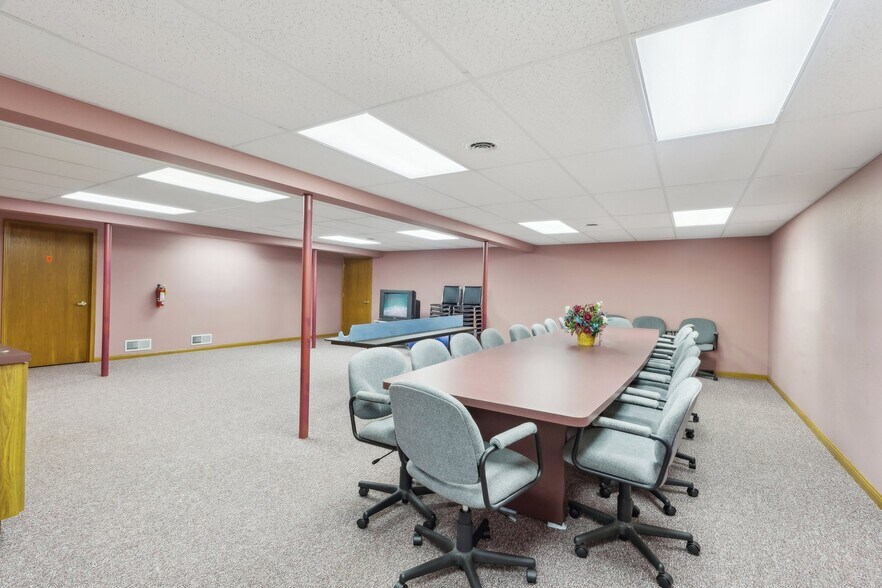 More Photos Of 819 Southwestern Run, Youngstown Medical For Sale