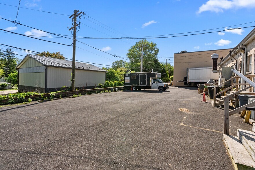 More Photos Of 513-519 Germantown Pike, Lafayette Hill Storefront For Sale