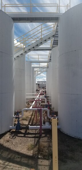 More Photos Of 4010 El Rey Rd, Albuquerque Chemical Oil Refinery For Sale