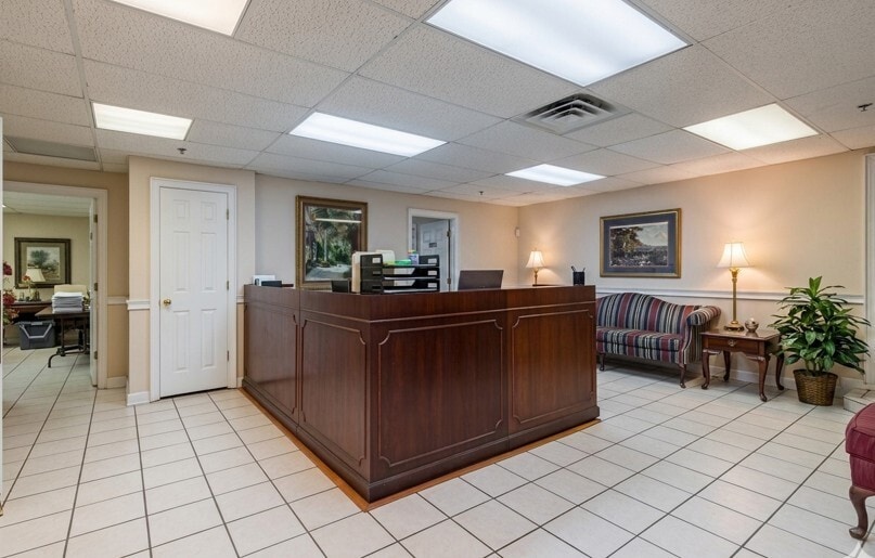 More Photos Of 222 King St S, Calhoun Warehouse For Sale