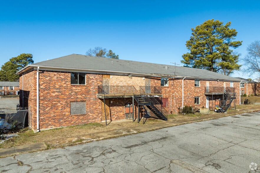 More Photos Of 1717 Crimson Cir, Memphis Apartments For Sale