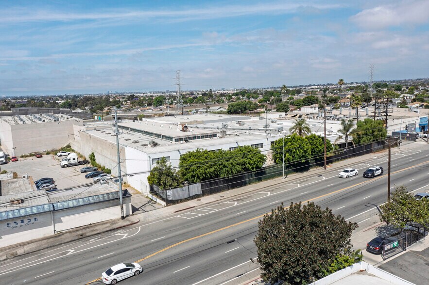 Primary Photo Of 15001 S Figueroa St, Gardena Distribution For Sale