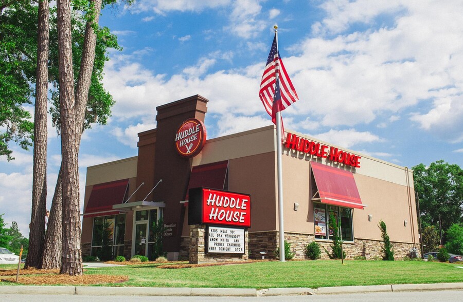 More Photos Of 501 Lakeland Plz, Cumming Restaurant For Sale