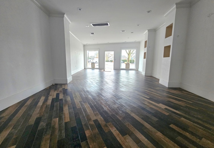 More Photos Of 77 Jobs Ln, Southampton General Retail For Lease