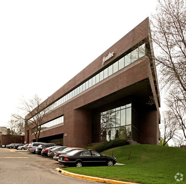 More Photos Of 14450 Burnhaven Dr, Burnsville Office For Sale