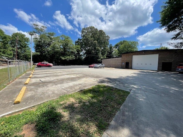 More Photos Of 2355 Burns Ave, Tucker Warehouse For Sale