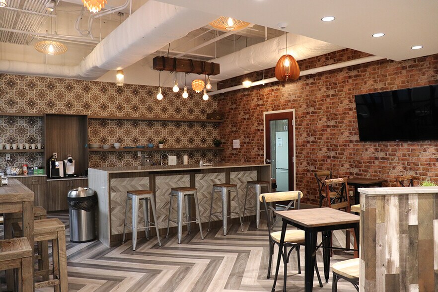 More Photos Of 101 NE 3rd Ave, Fort Lauderdale Office For Lease