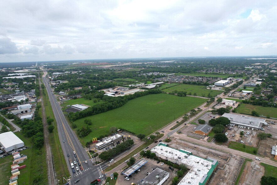 More Photos Of 0 Ambrose St, Houston Land For Sale