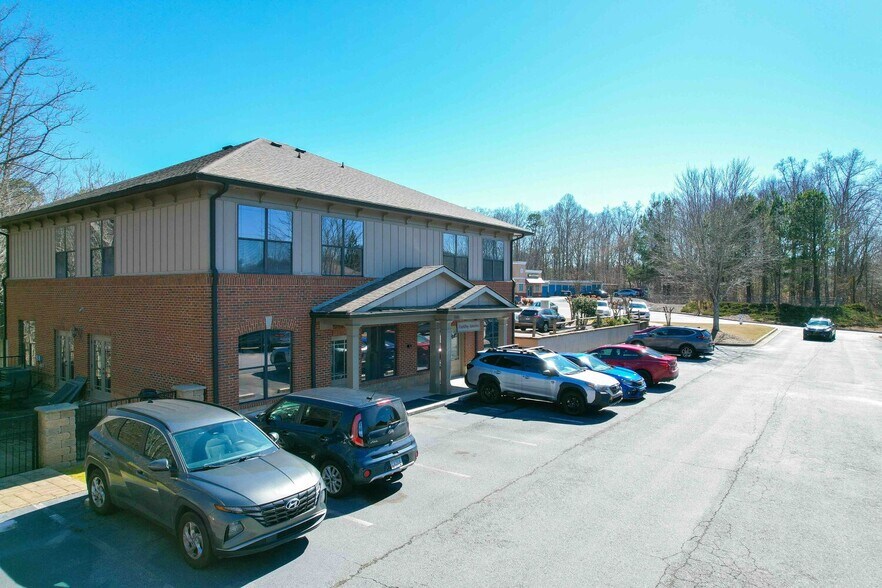 More Photos Of 5985 Parkway North Blvd, Cumming Office For Sale