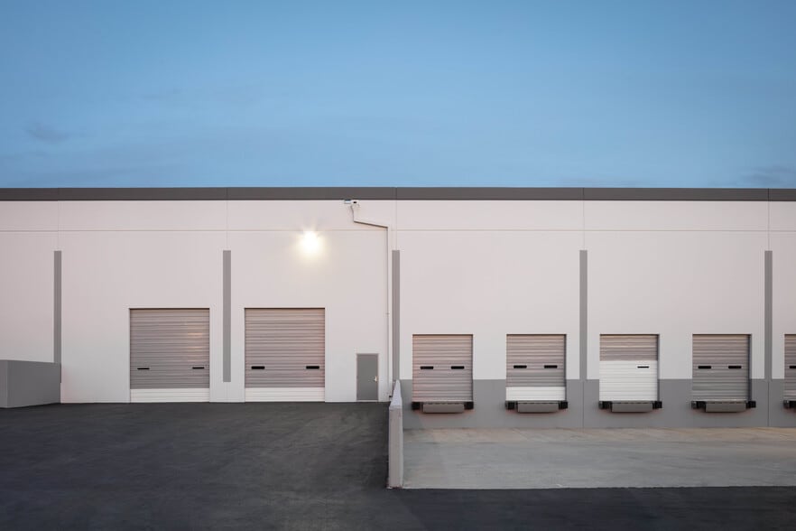 More Photos Of 2765 Progress St, Vista Manufacturing For Lease