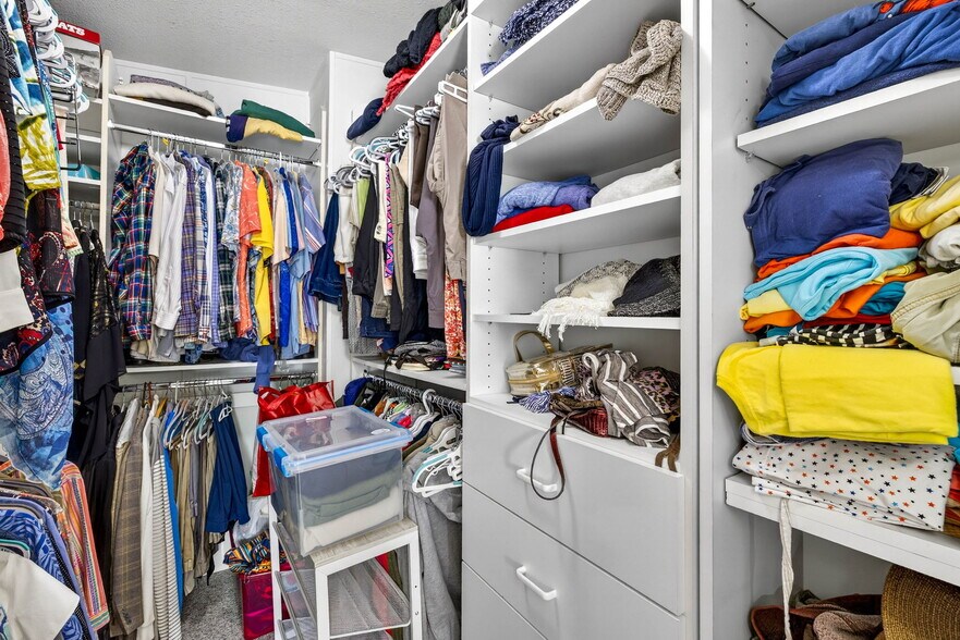 More Photos Of 3308 24th Ave SE, Ruskin Specialty For Sale