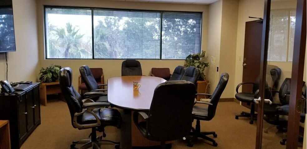 More Photos Of 3701 S Osprey Ave, Sarasota Office For Lease