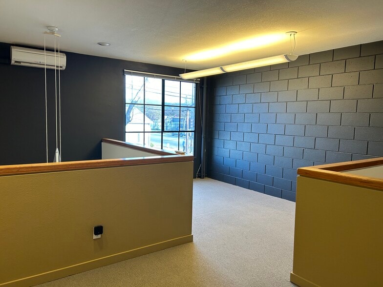 More Photos Of 1260-1280 6th St, Berkeley Warehouse For Sale