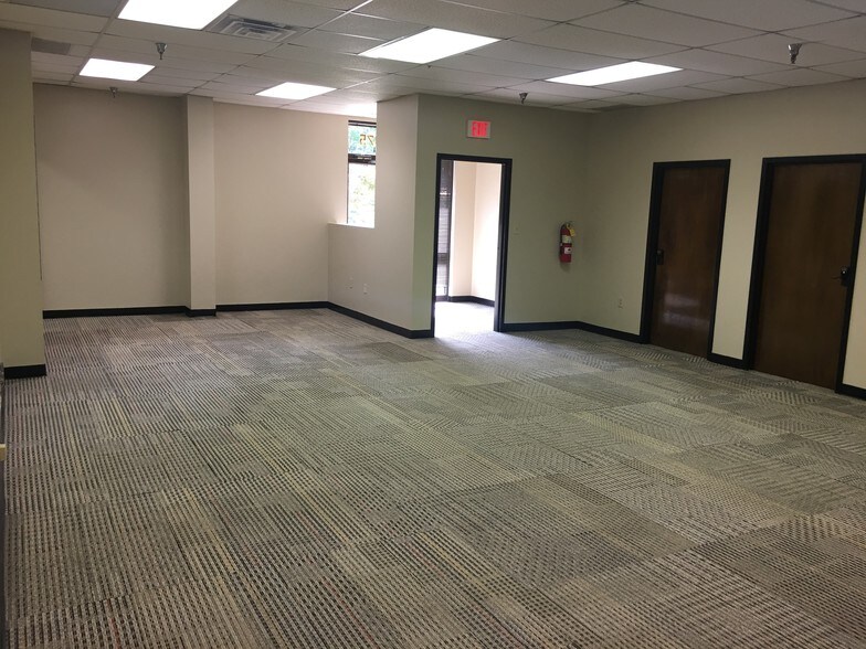 More Photos Of 5075 Minola Dr, Lithonia Distribution For Sale