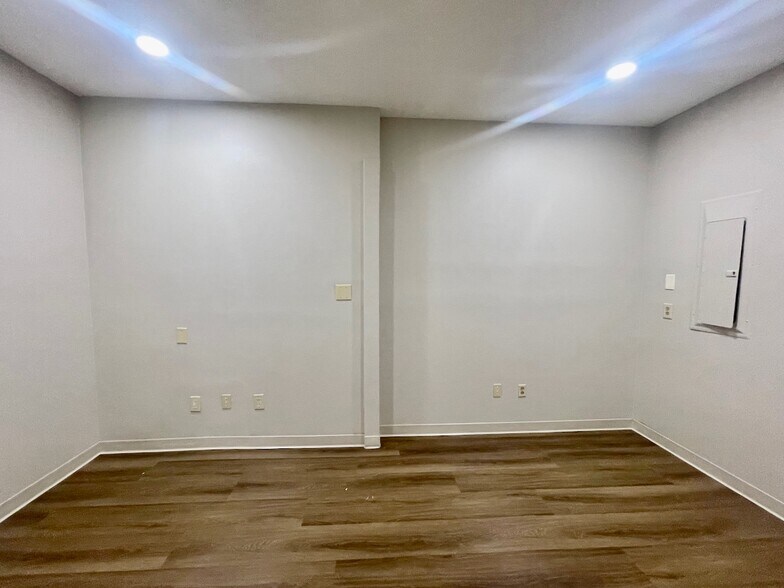 More Photos Of 121 Stonebridge Blvd, Jackson Office For Lease