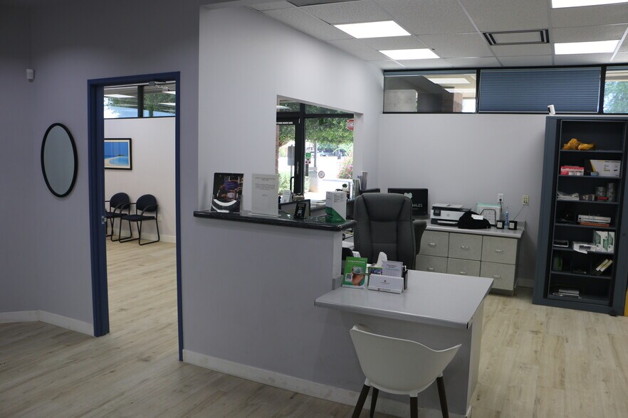 More Photos Of 2933 W Cactus Rd, Phoenix Medical For Sale