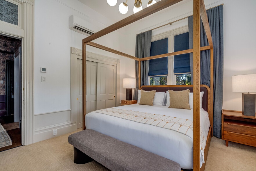 More Photos Of 443 Brown St, Napa Hotel For Sale