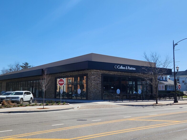 More Photos Of 109 S Main St, Lombard General Retail For Lease