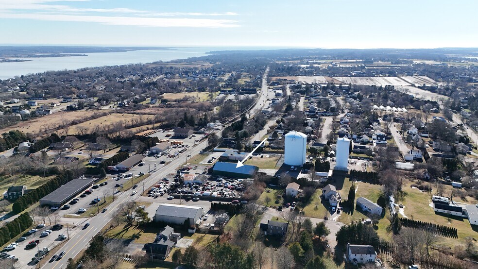 More Photos Of 1960 E Main Rd, Portsmouth Freestanding For Sale