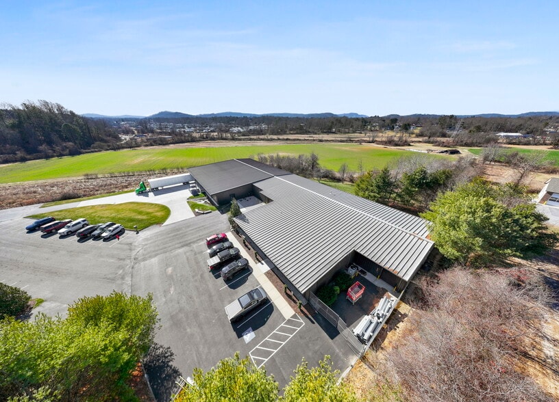 More Photos Of 110 Commercial Blvd, Flat Rock Manufacturing For Lease