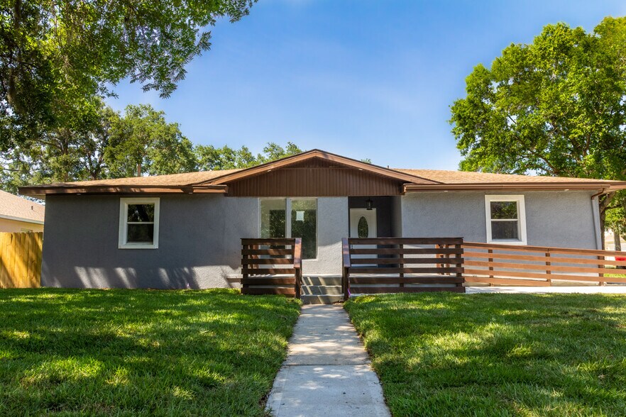 More Photos Of 3901 W Platt St, Tampa Assisted Living For Sale