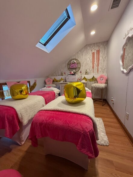 More Photos Of 5-7 Danbury Rd, Wilton Storefront Retail Office For Lease