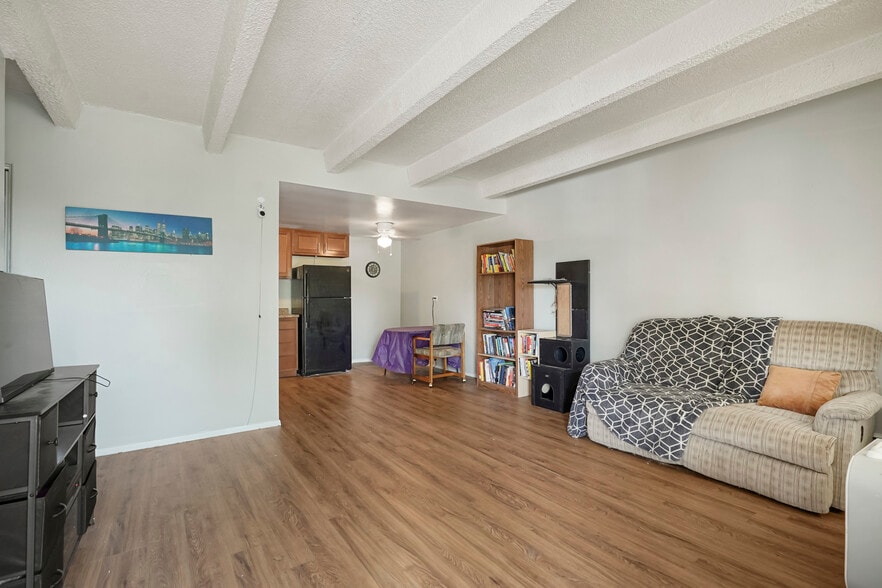 More Photos Of 7300-7310 W 10th Ave, Lakewood Apartments For Sale