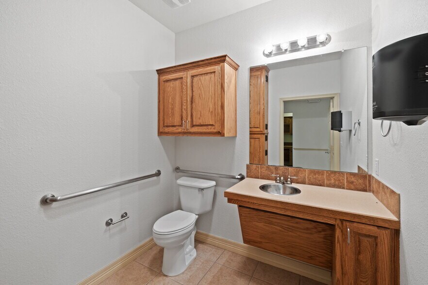 More Photos Of 3000 Joe Dimaggio Blvd, Round Rock Office Residential For Lease