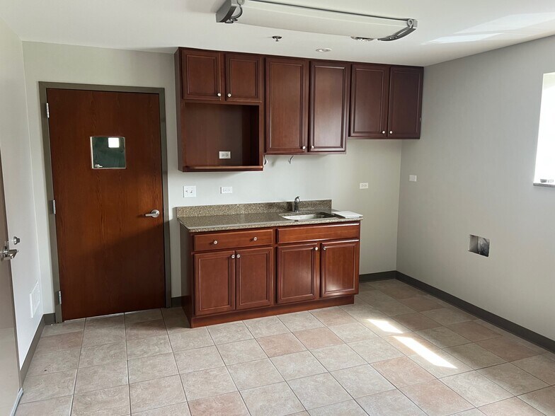 More Photos Of 6320 W Bruns Rd, Monee Warehouse For Lease