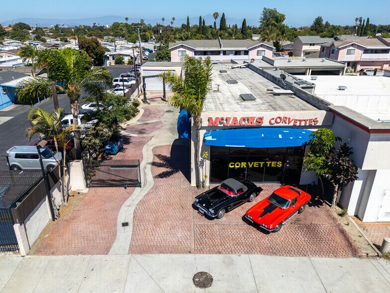 More Photos Of 411 S Harbor Blvd, Santa Ana Auto Dealership For Sale