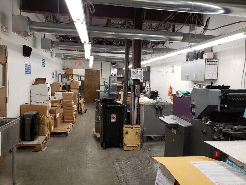 More Photos Of 2239 Banksville Rd, Pittsburgh Office For Lease