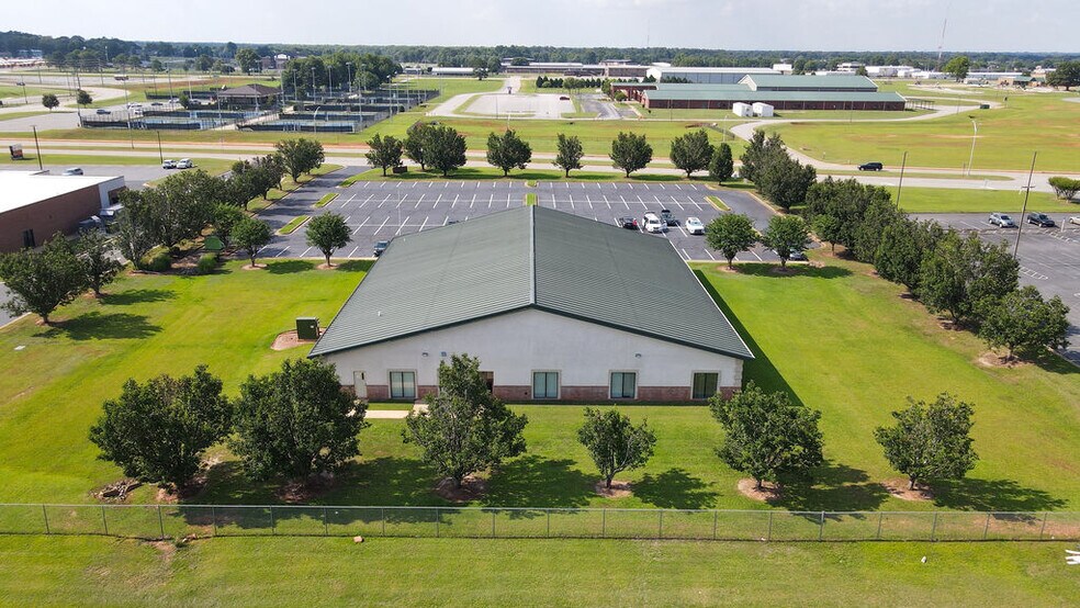 More Photos Of 96 Cohen Walker Dr, Warner Robins Medical For Sale