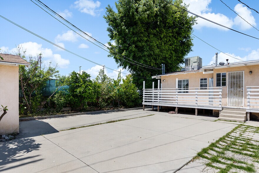 More Photos Of 5628-5630 York Blvd, Los Angeles Storefront Retail Residential For Sale