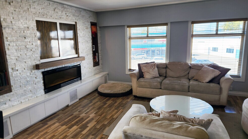 More Photos Of 20130 Industrial Ave, Langley Warehouse For Sale