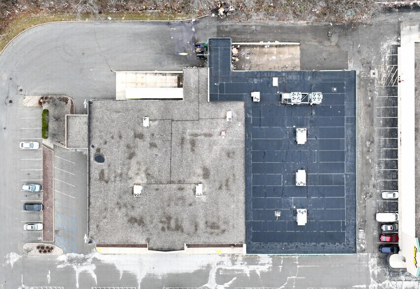 More Photos Of 6302 E 82nd St, Indianapolis Freestanding For Sale