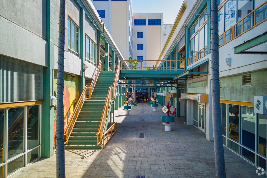 More Photos Of 650 Iwilei Rd, Honolulu Flex For Lease