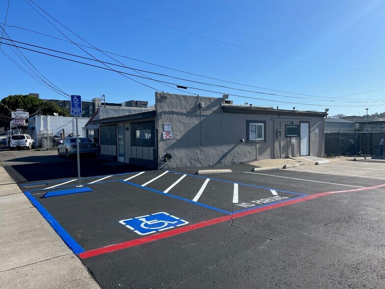 Primary Photo Of 5981 Fairmount Ave, San Diego Restaurant For Lease