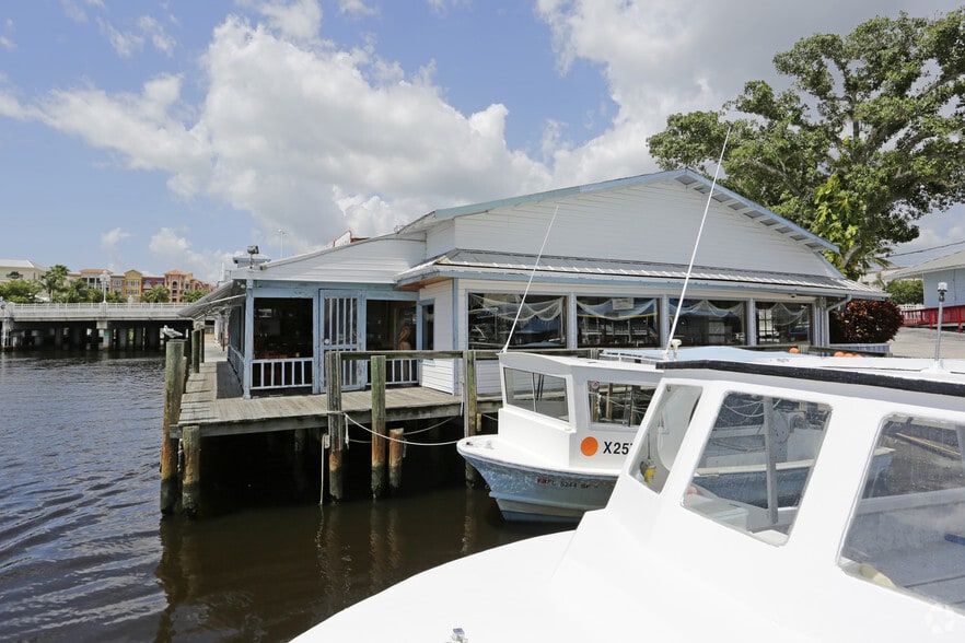 More Photos Of 1302 5th Ave S, Naples Restaurant For Sale