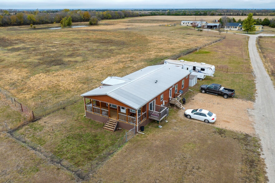 More Photos Of 10963 E US Highway 82, Windom Specialty For Sale