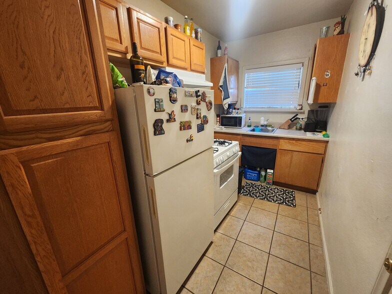 More Photos Of 476 H St, Brawley Apartments For Sale