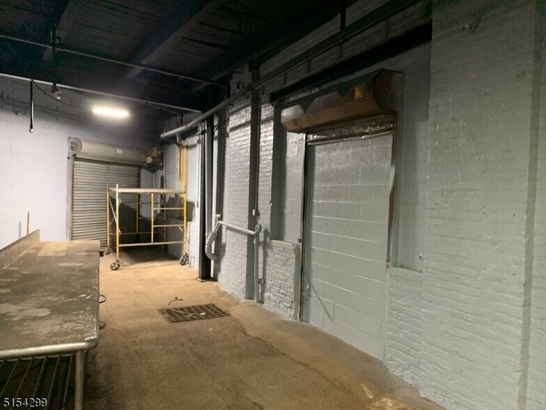 More Photos Of 433-435 Adams St, Newark Warehouse For Sale