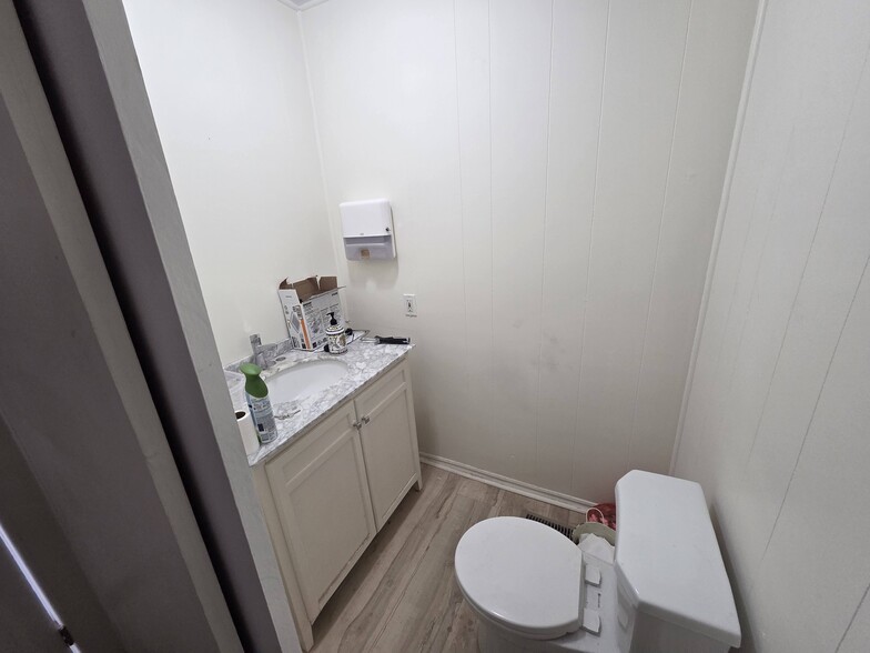 More Photos Of 4-6 Sykes St N, Meaford Apartments For Sale