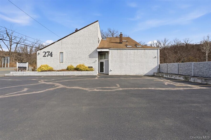 Primary Photo Of 274 Rt-303, Valley Cottage Office For Sale
