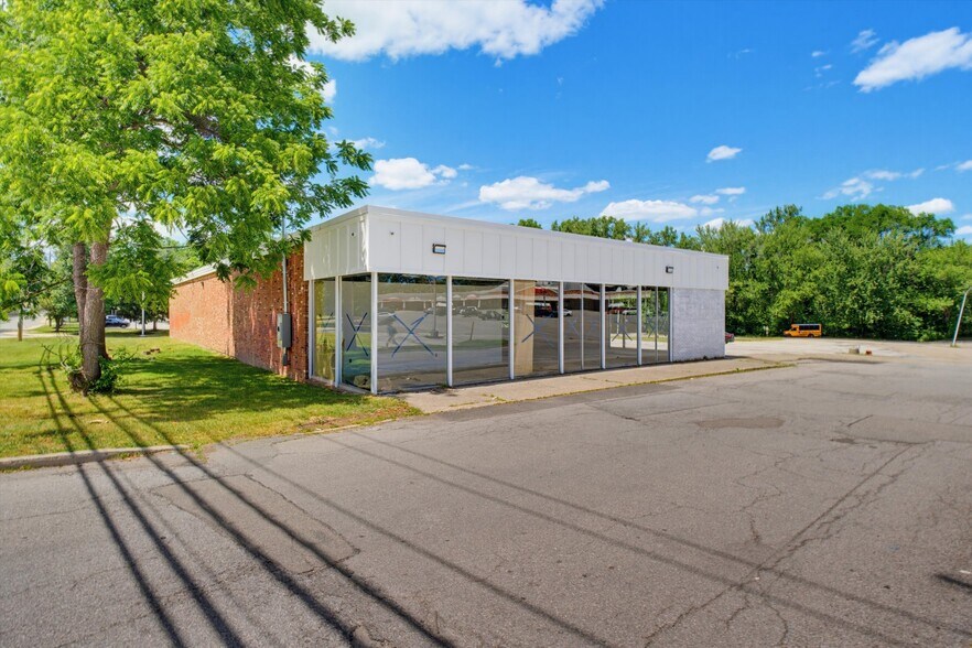 More Photos Of 1366 E Main St, Shrub Oak Unknown For Lease