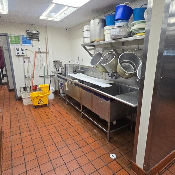 More Photos Of 2045 Brice Rd, Reynoldsburg Restaurant For Lease