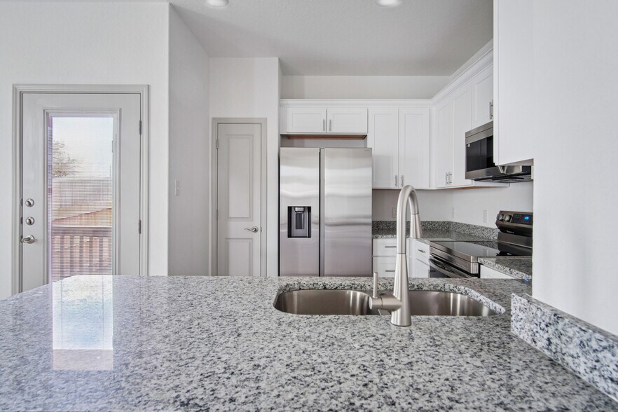 More Photos Of 6408 Segovia Ranch, San Antonio Apartments For Sale